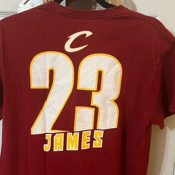 LEBRON JAMES Cleveland Cavs #23 T-Shirt - Picture 5 of 5